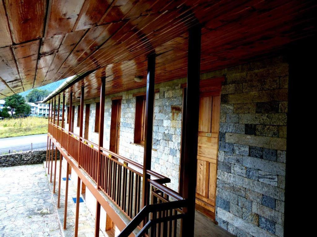 Lukla Airport Resort Lukla ภายนอก รูปภาพ