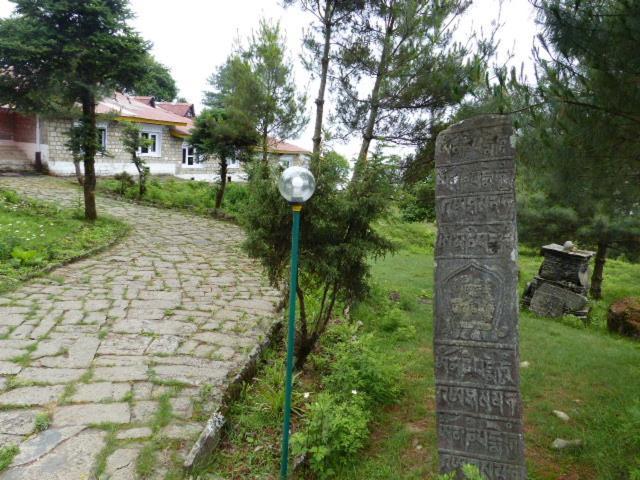 Lukla Airport Resort Lukla ภายนอก รูปภาพ