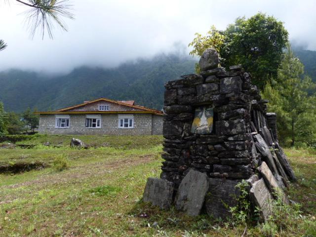Lukla Airport Resort Lukla ภายนอก รูปภาพ