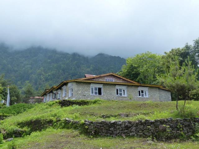 Lukla Airport Resort Lukla ภายนอก รูปภาพ