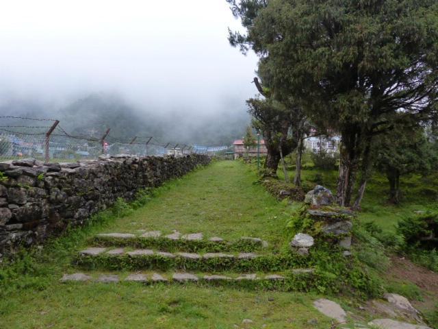 Lukla Airport Resort Lukla ภายนอก รูปภาพ